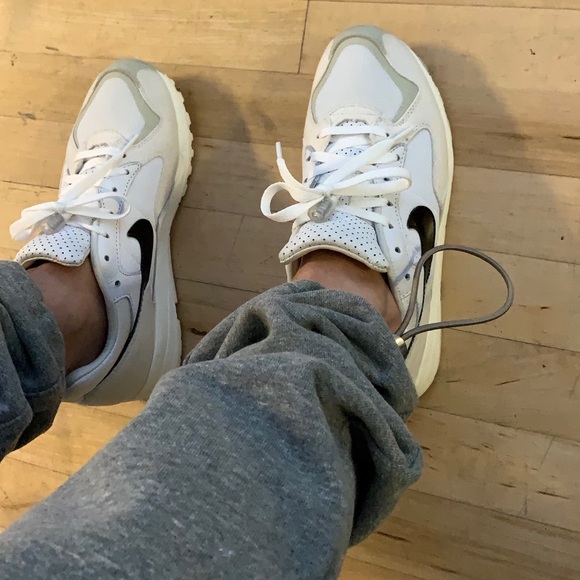 Feel free to check out my closet thanks - Picture 5 of 9